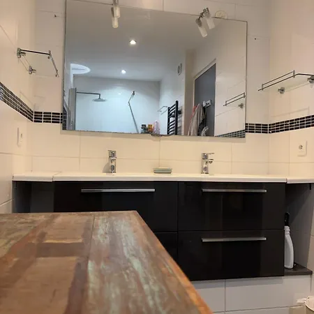Superbe Avec Piscine Et Parking Apartamento Fréjus