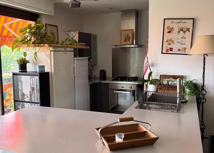 Superbe Avec Piscine Et Parking *