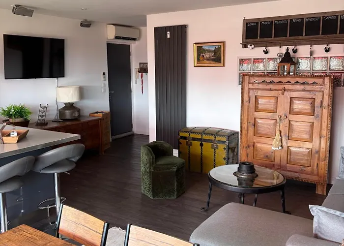 Superbe Avec Piscine Et Parking Apartament